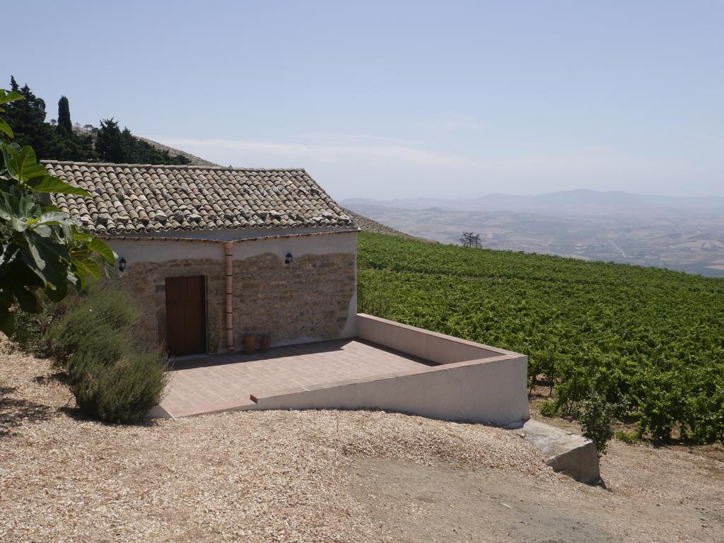 Casa Nel Vigneto Erice Pensionat Exteriör bild